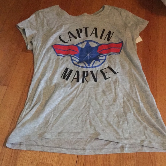 Marvel Tops - NWT Juniors Captain Marvel Shirt